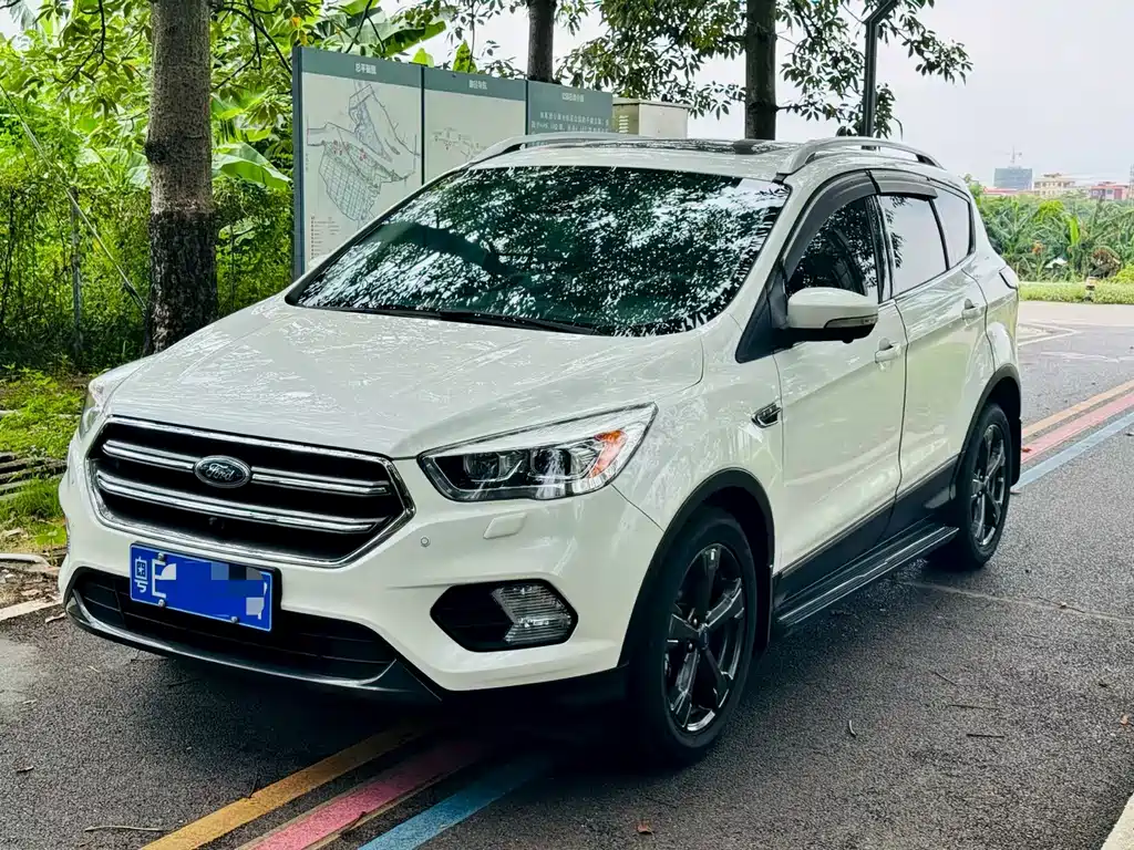 Ford Kuga 2020 — фото 1