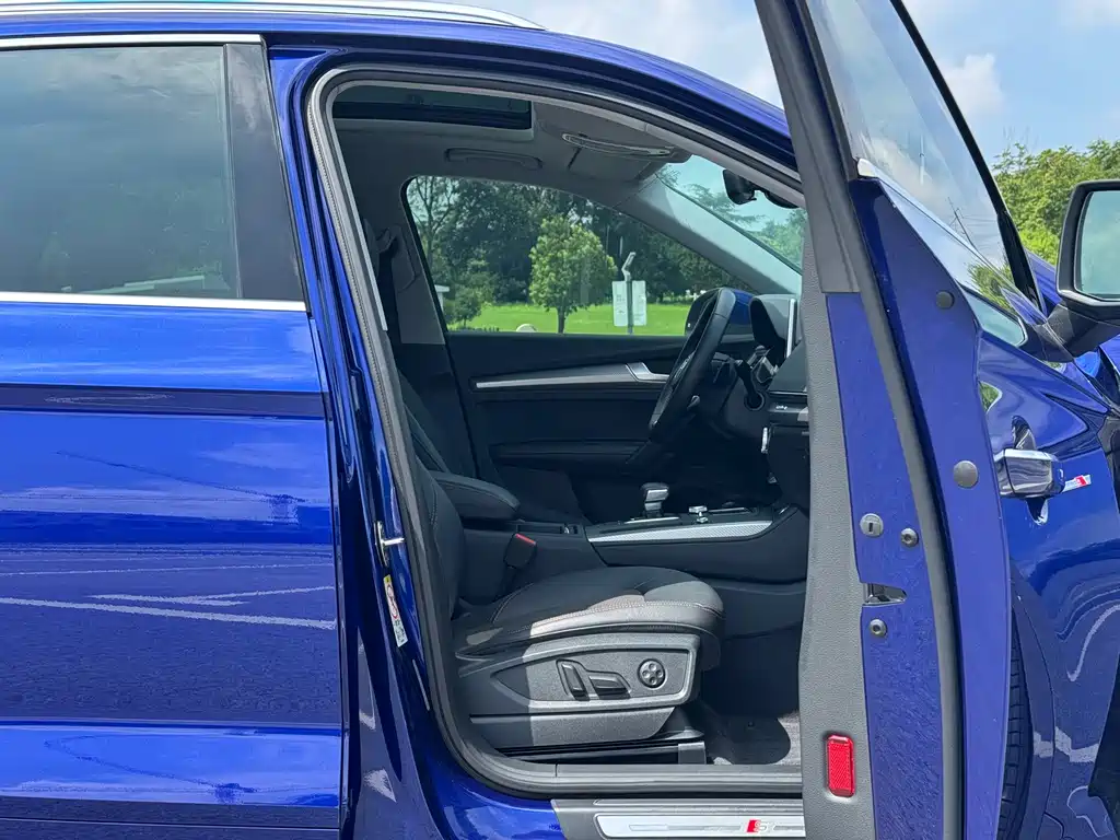 Audi Q5L 2019 — фото 15
