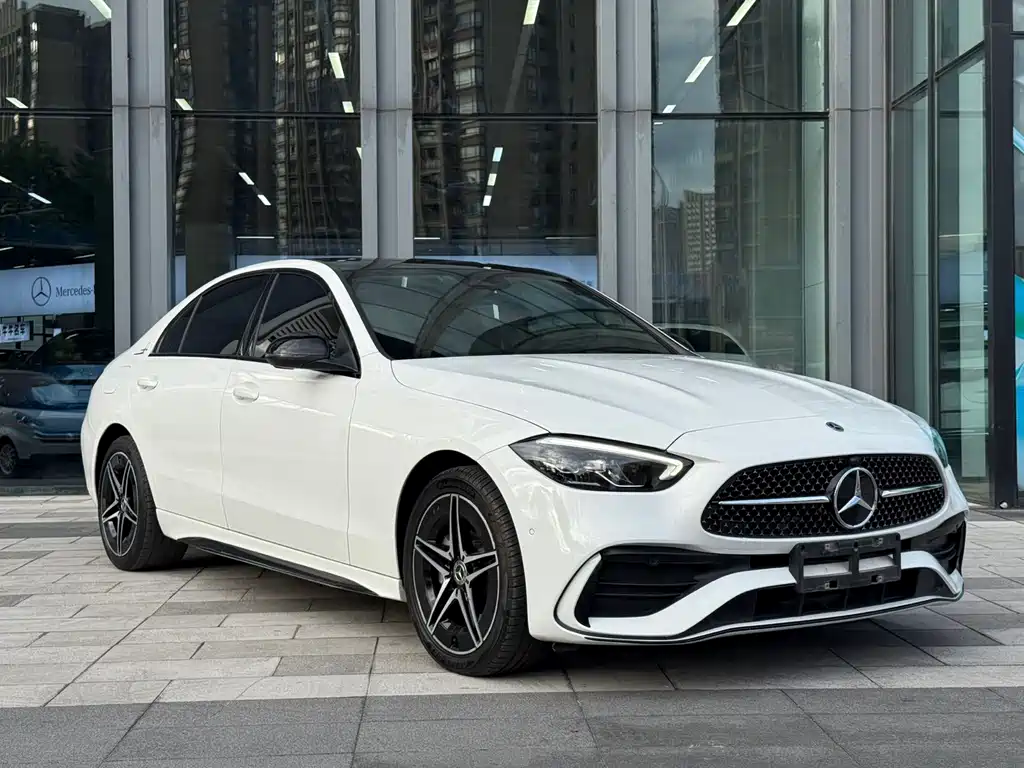 Mercedes-Benz C-Class 2023 — фото 3