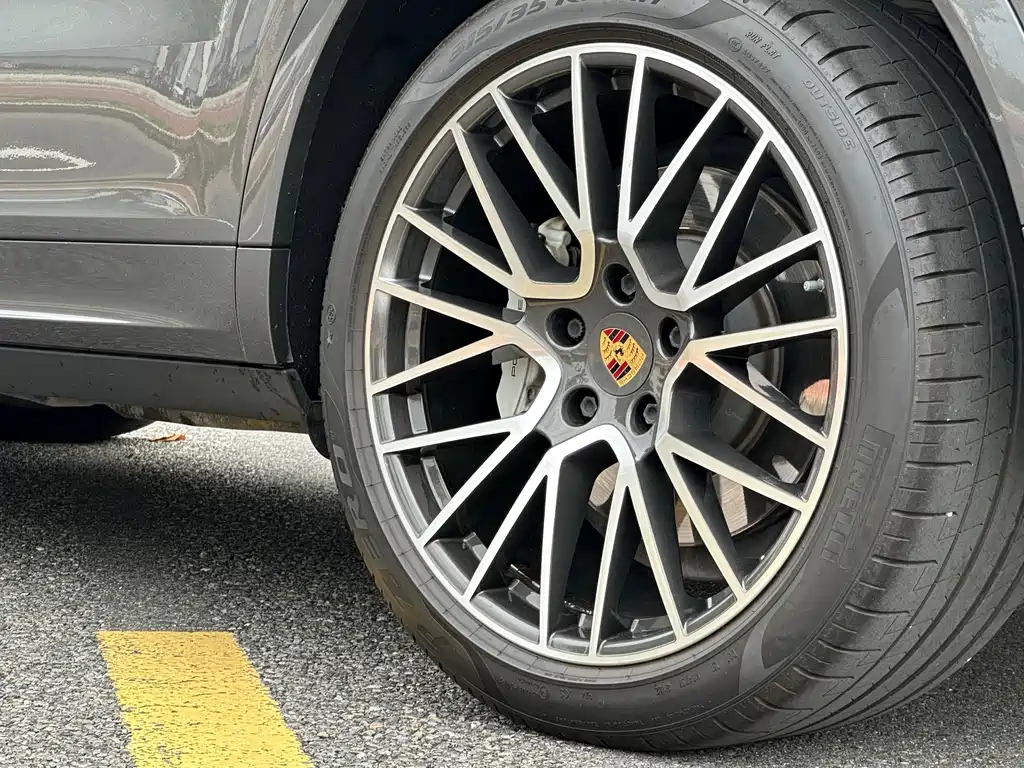 Porsche Cayenne 2020 — фото 20