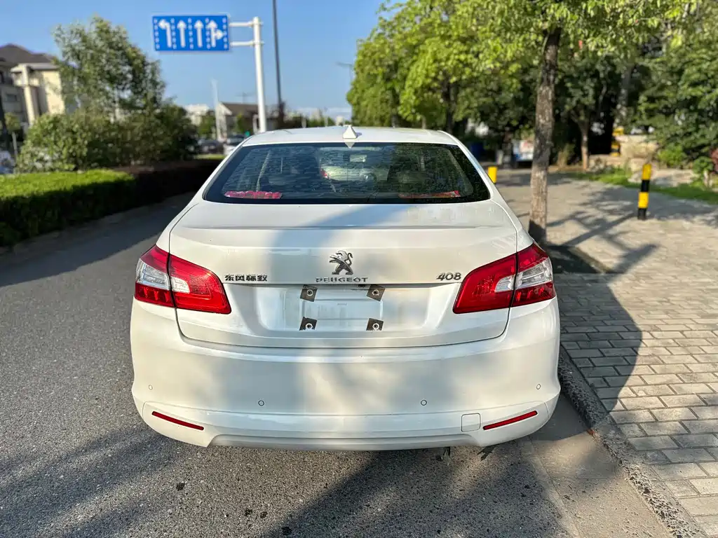 Peugeot 408 2015