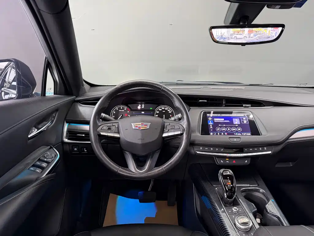 Cadillac XT4 2020 — фото 15