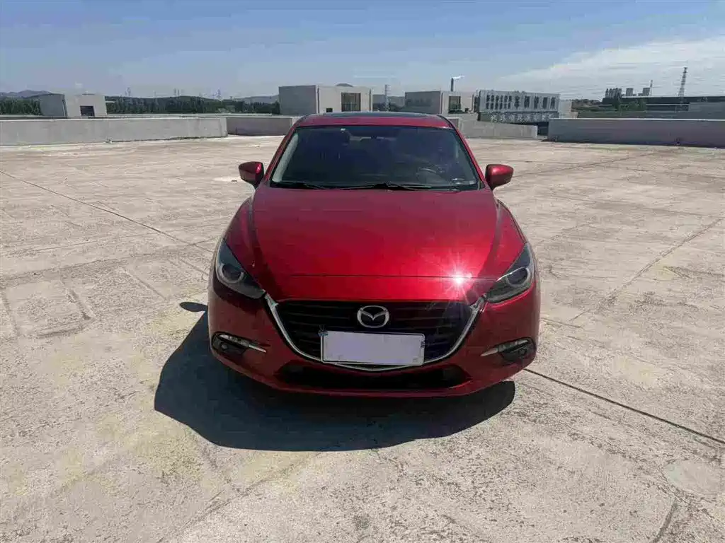 Mazda 3 Axela 2018 — фото 2