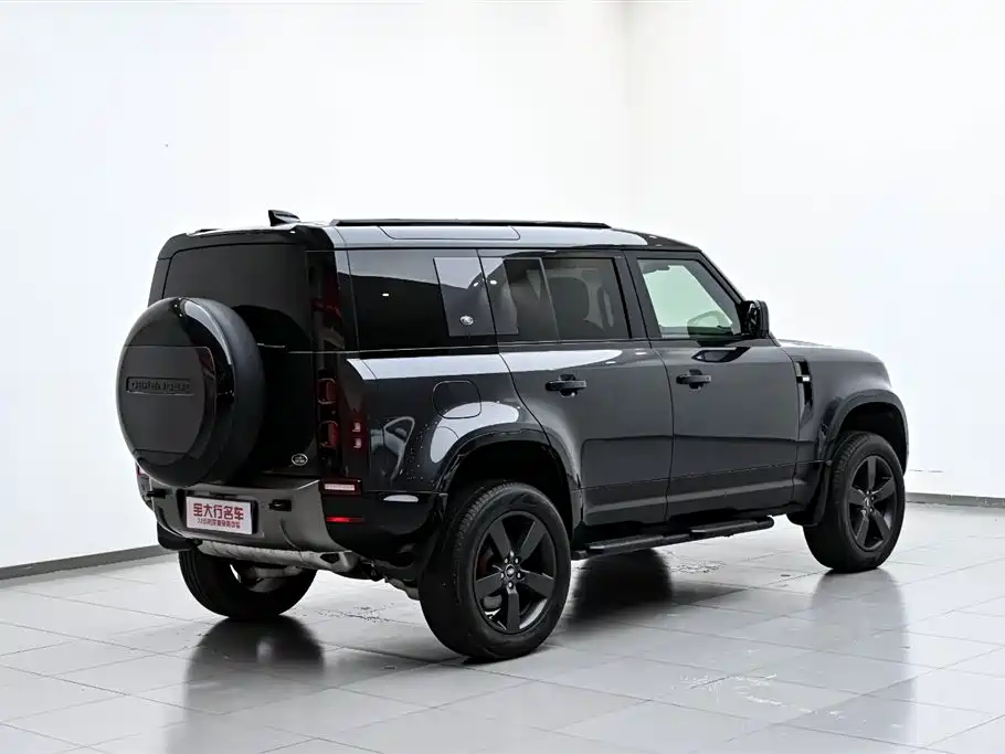 Land Rover Defender 2024 — фото 7