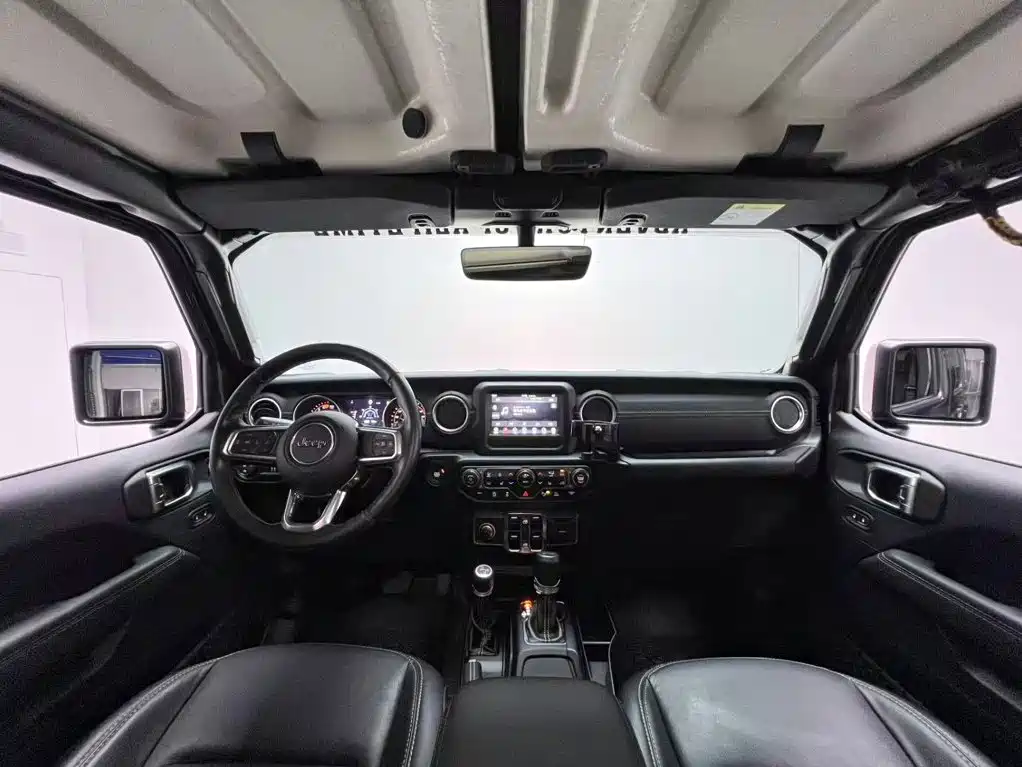 Jeep Wrangler 2021 — фото 11