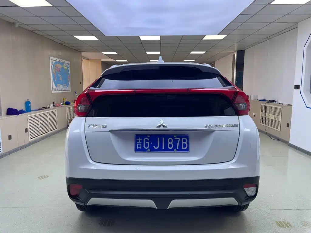 Mitsubishi Eclipse Cross 2021 — фото 12