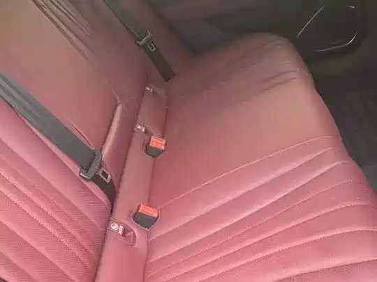 Hongqi H5 2025