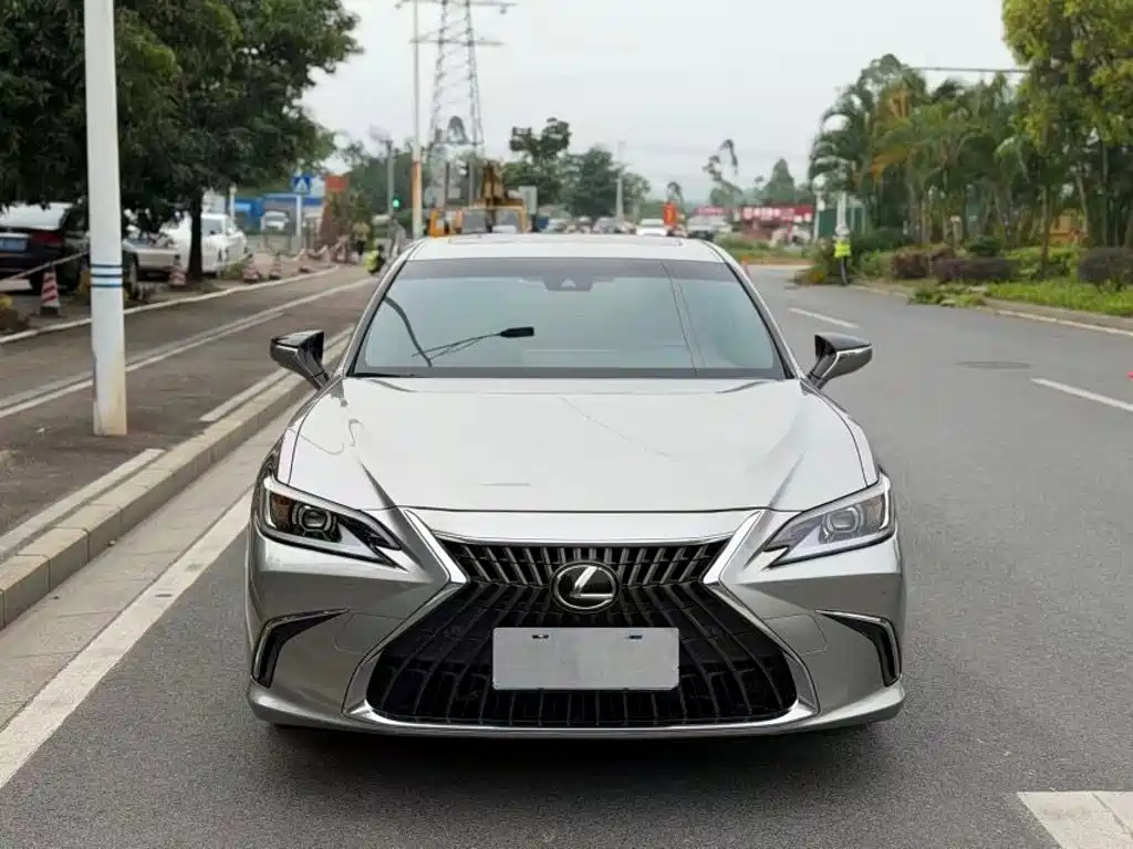 Lexus ES 2022 — фото 2
