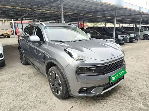 Lynk & Co 01 EM-P 2019