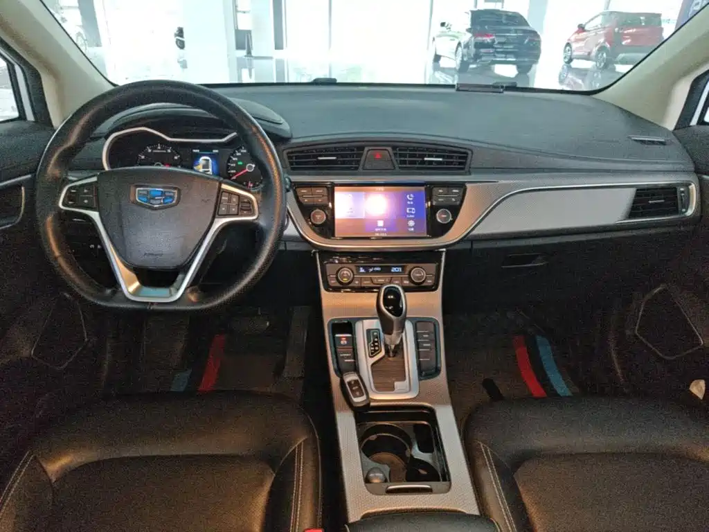 Geely Emgrand GS 2018 — фото 10