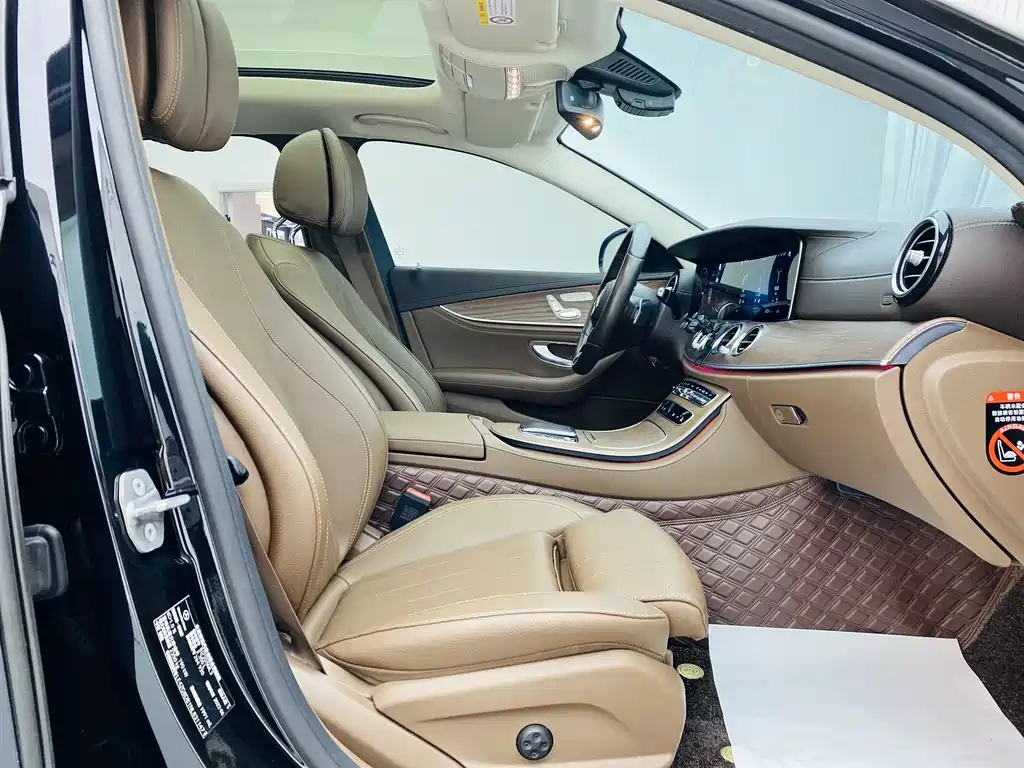 Mercedes-Benz E-Class 2022 — фото 15