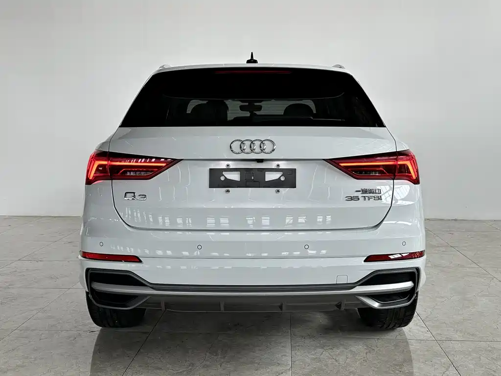 Audi Q3 2022 — фото 5