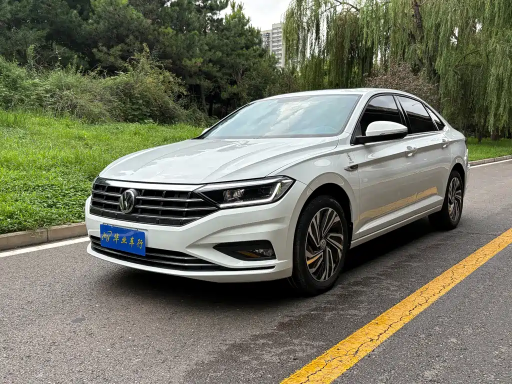 Volkswagen Sagitar 2022