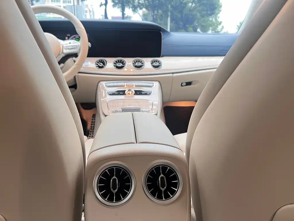 Mercedes-Benz E-Class 2020 — фото 14