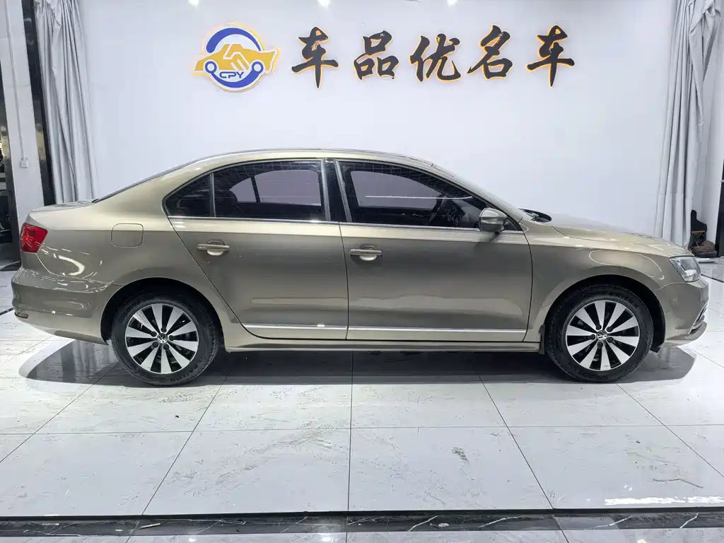 Volkswagen Sagitar 2017