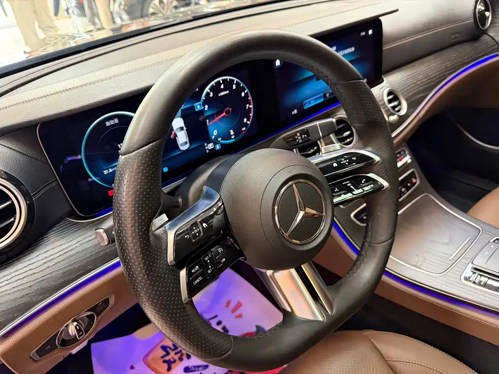 Mercedes-Benz E-Class 2020 — фото 11