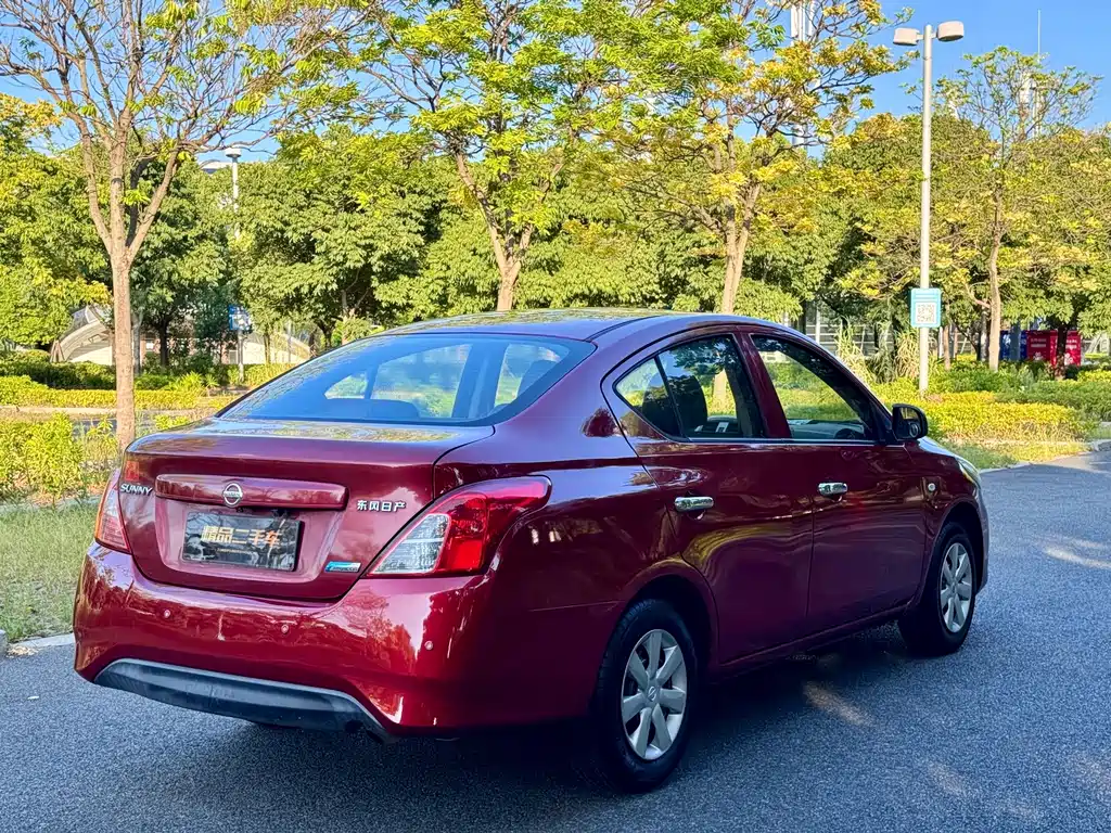 Nissan Sunny 2016 — фото 14