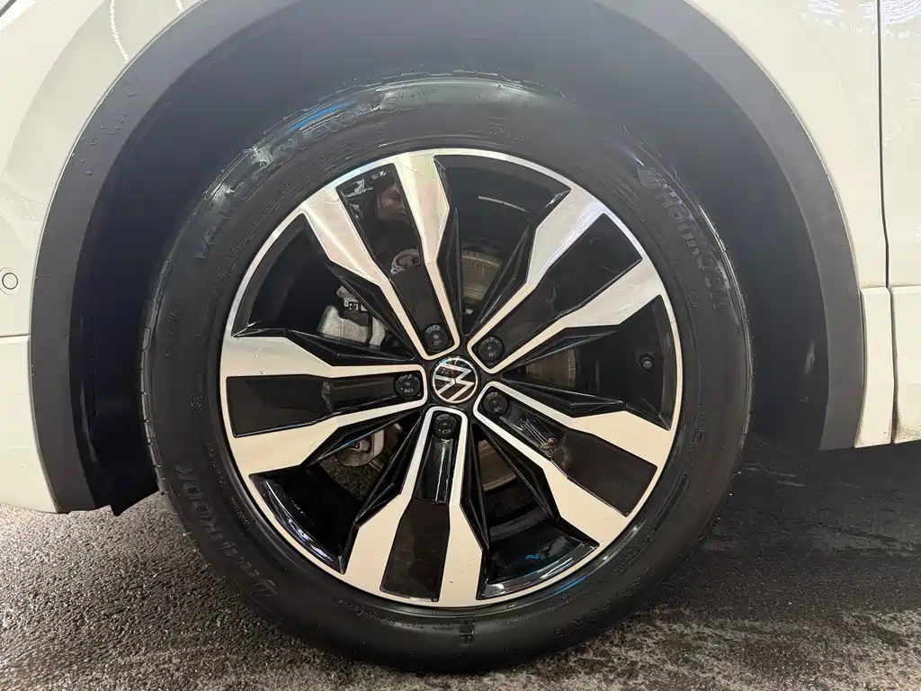Volkswagen Tiguan L 2022