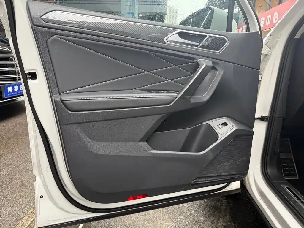 Volkswagen Tiguan L 2022