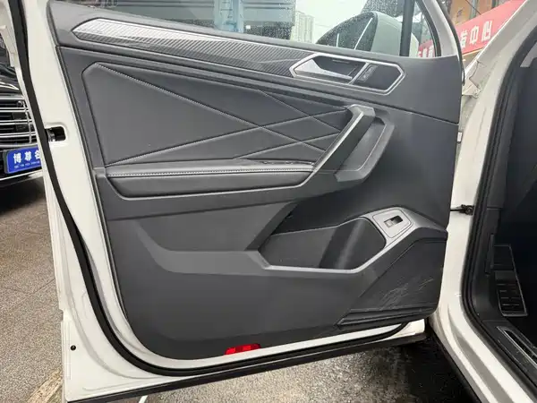 Volkswagen Tiguan L 2022