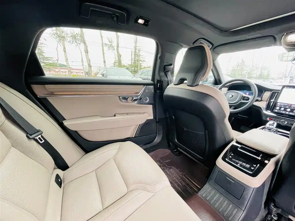 Volvo S90 PHEV 2025 — фото 18