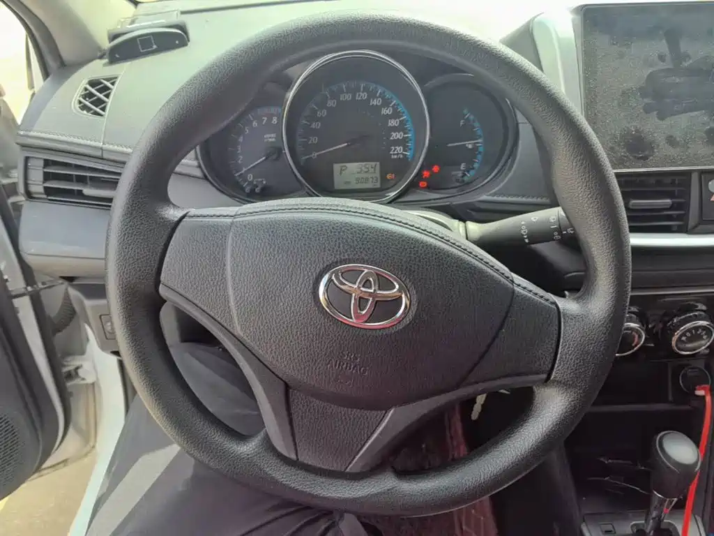 Toyota Yaris L 2019 — фото 11