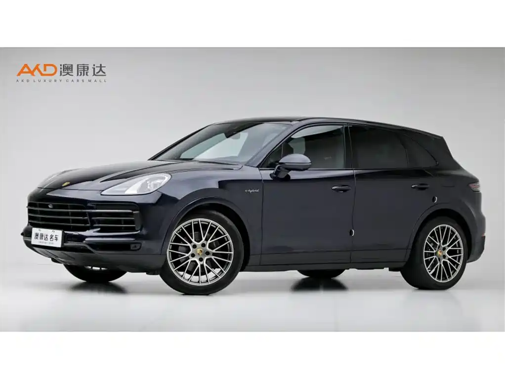 Porsche Cayenne New Energy 2023 — фото 1