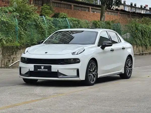 Lynk & Co 03 2021