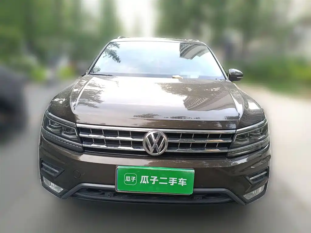 Volkswagen Tiguan L 2017 — фото 2