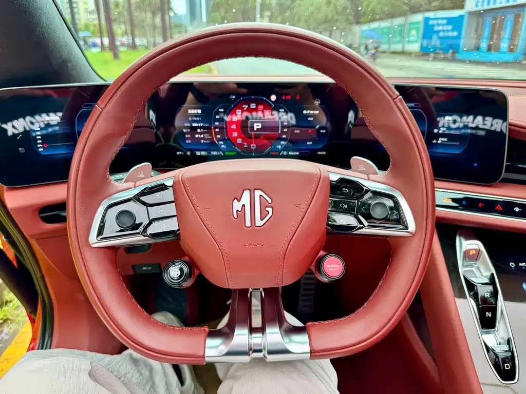 MG Cyberster 2024 — фото 15