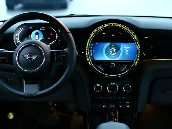 MINI MINI 2023