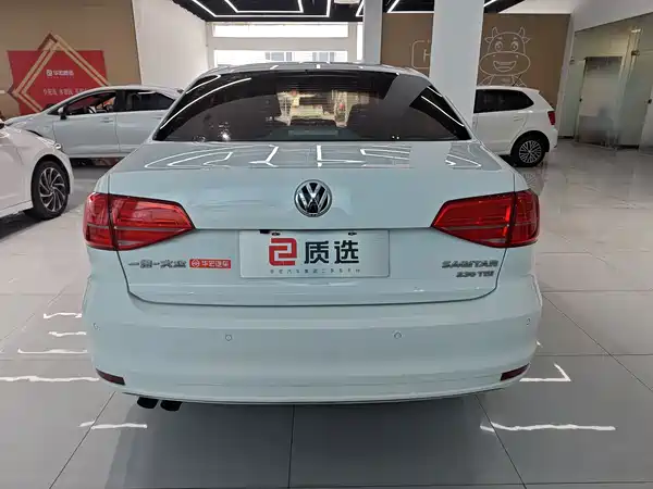 Volkswagen Sagitar 2017