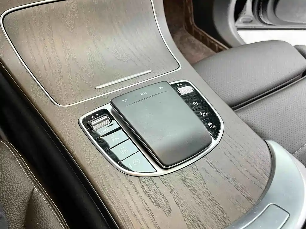 Mercedes-Benz GLC 2023 — фото 17
