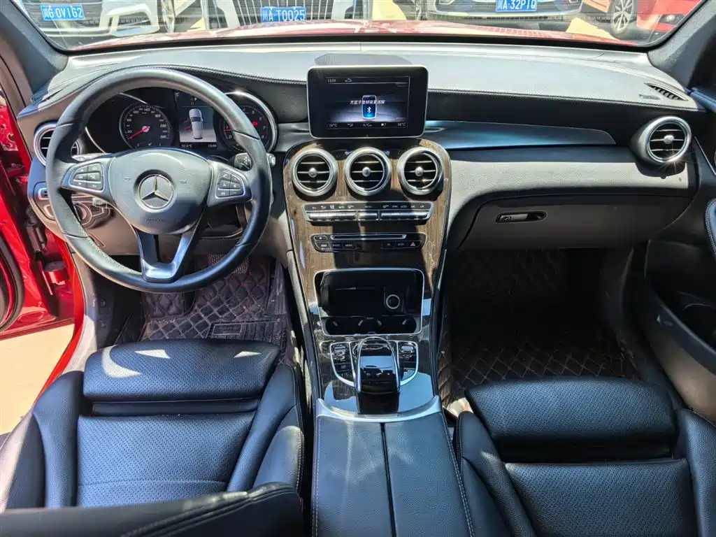 Mercedes-Benz GLC 2018 — фото 10