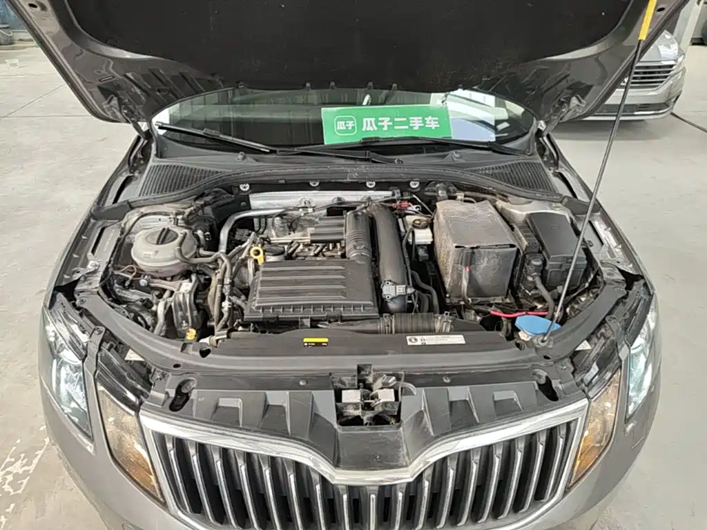 Skoda Octavia 2018 — фото 20
