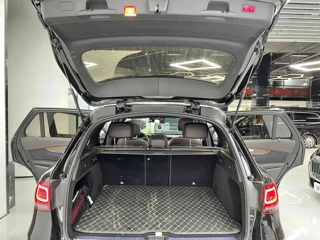 Mercedes-Benz GLC 2021 — фото 18