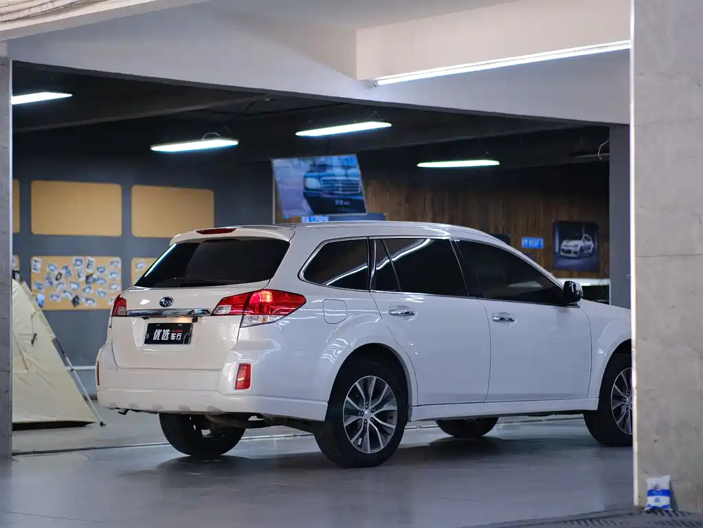 Subaru Outback 2014 — фото 6