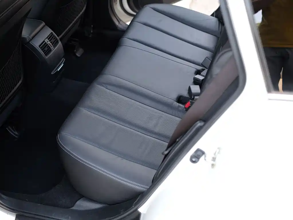 Subaru Outback 2014 — фото 28