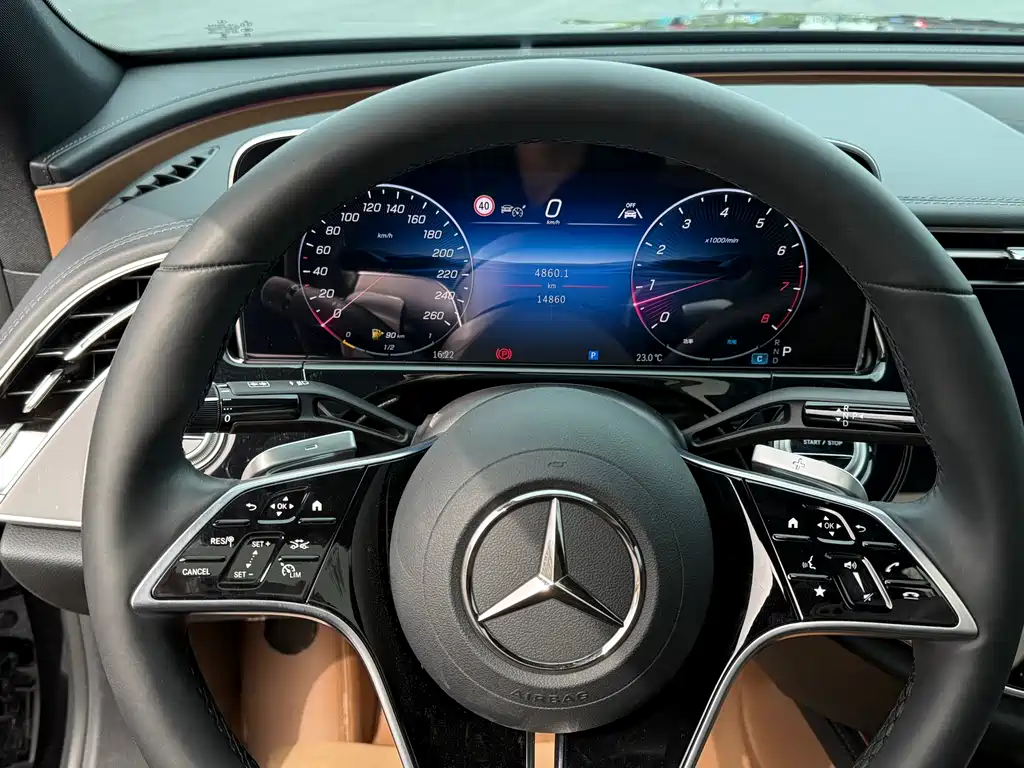 Mercedes-Benz E-Class 2025 — фото 23