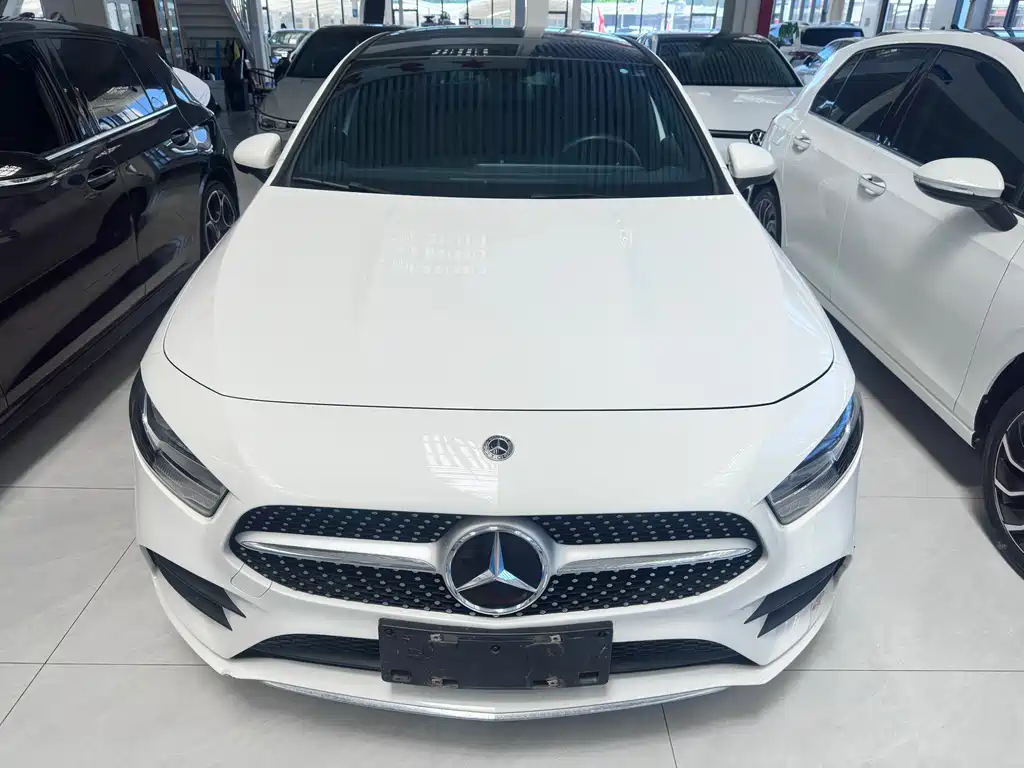 Mercedes-Benz A-Class 2023 — фото 2