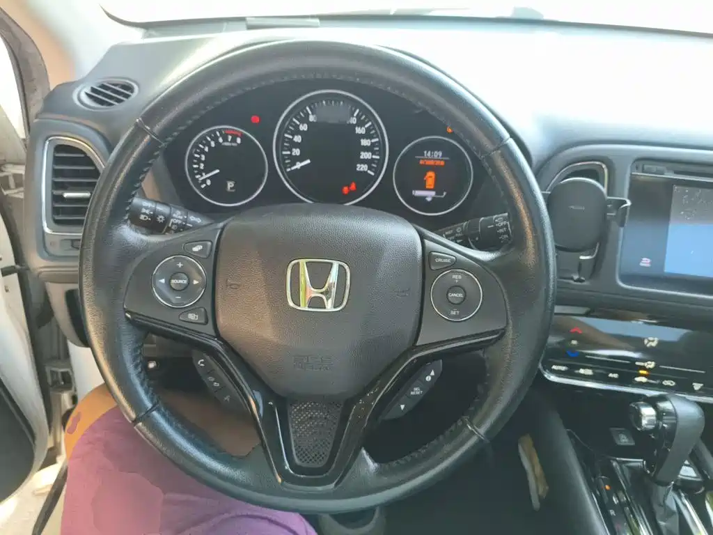 Honda Vezel 2016