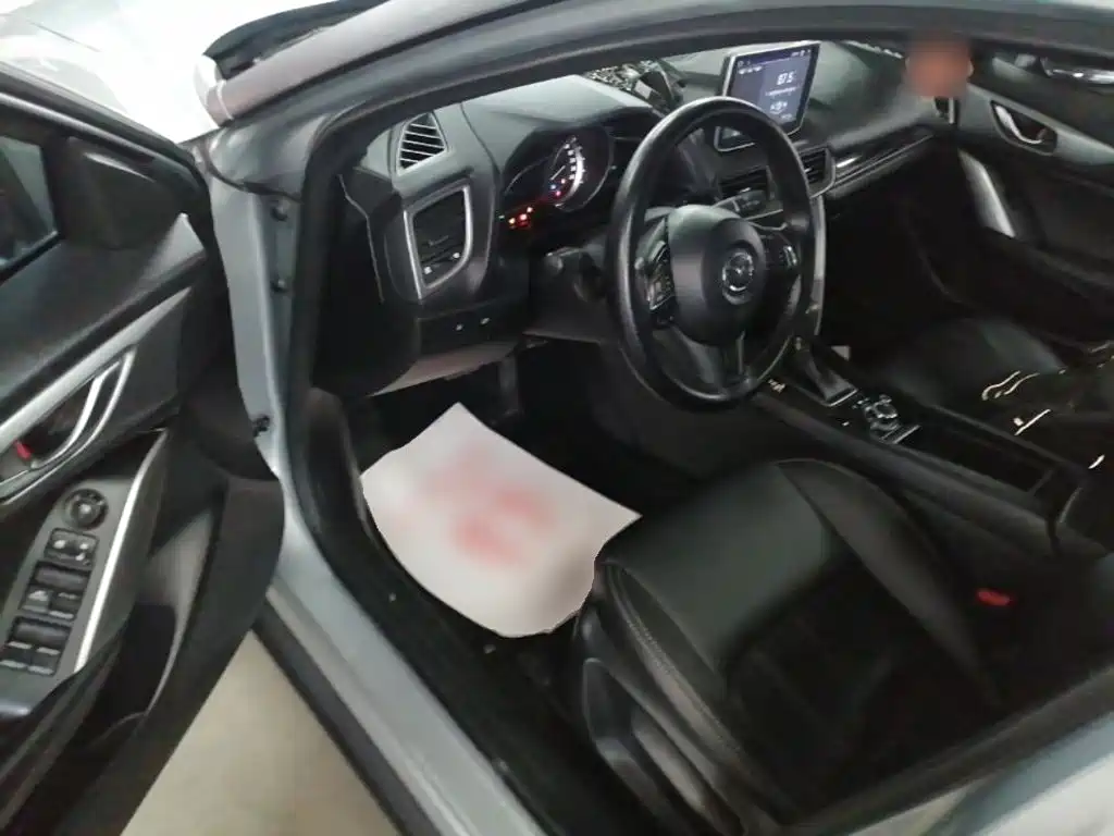 Mazda CX-4 2017 — фото 16