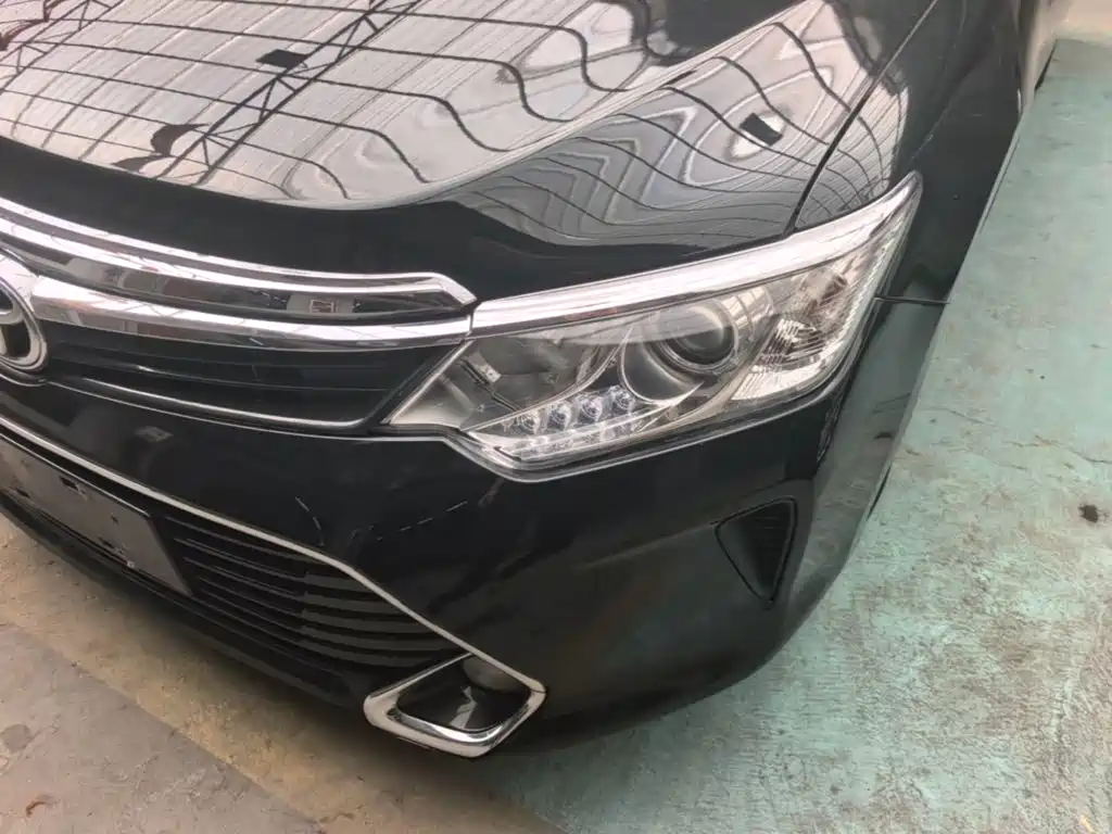 Toyota Camry 2017 — фото 24