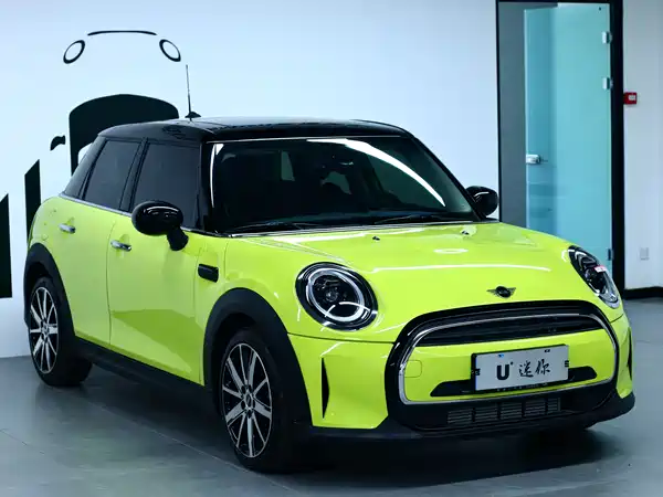 MINI MINI 2023
