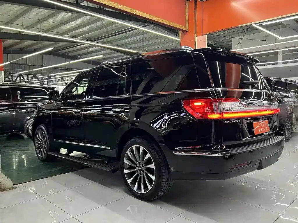 Lincoln Navigator 2019 — фото 7