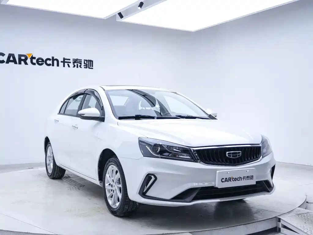 Geely Emgrand 2021 — фото 6