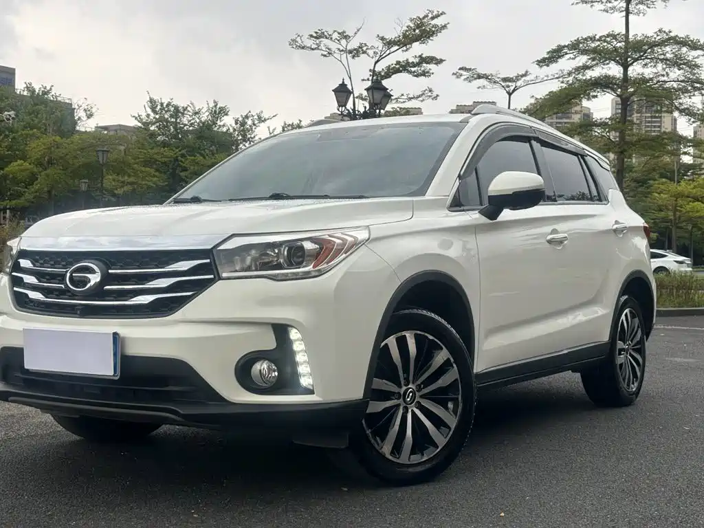 GAC Trumpchi GS4 2017 — фото 16