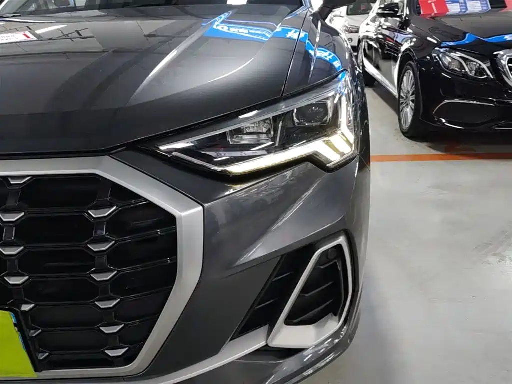 Audi Q3 2020 — фото 24