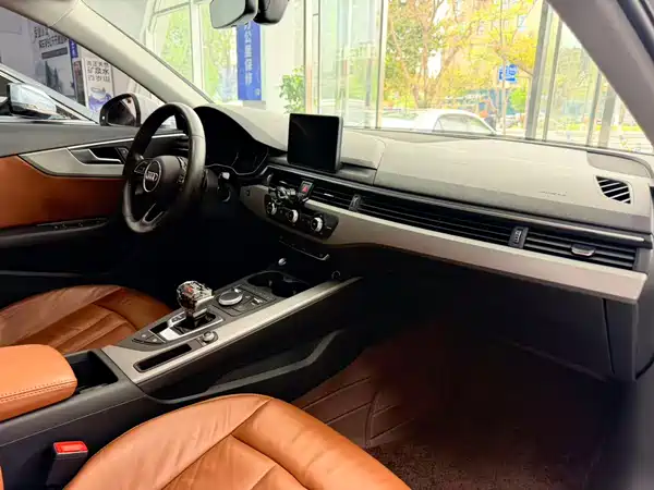 Audi A4L 2018