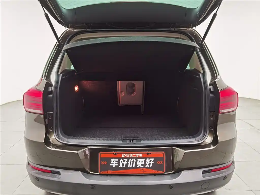 Volkswagen Tiguan 2015 — фото 16
